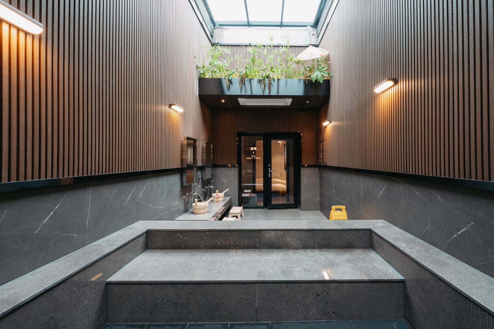 Cozy Tree Hotel Seomyeon ปูซาน ภายนอก รูปภาพ