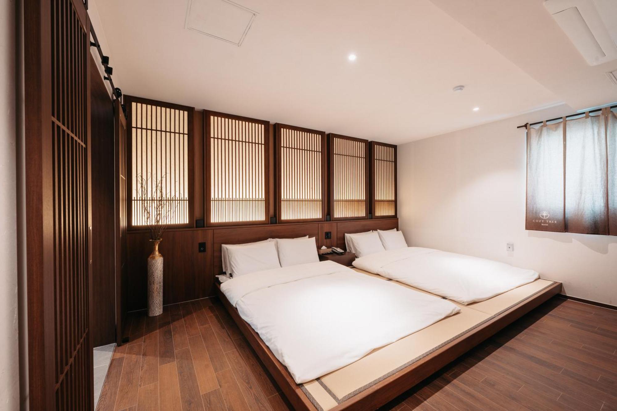 Cozy Tree Hotel Seomyeon ปูซาน ภายนอก รูปภาพ